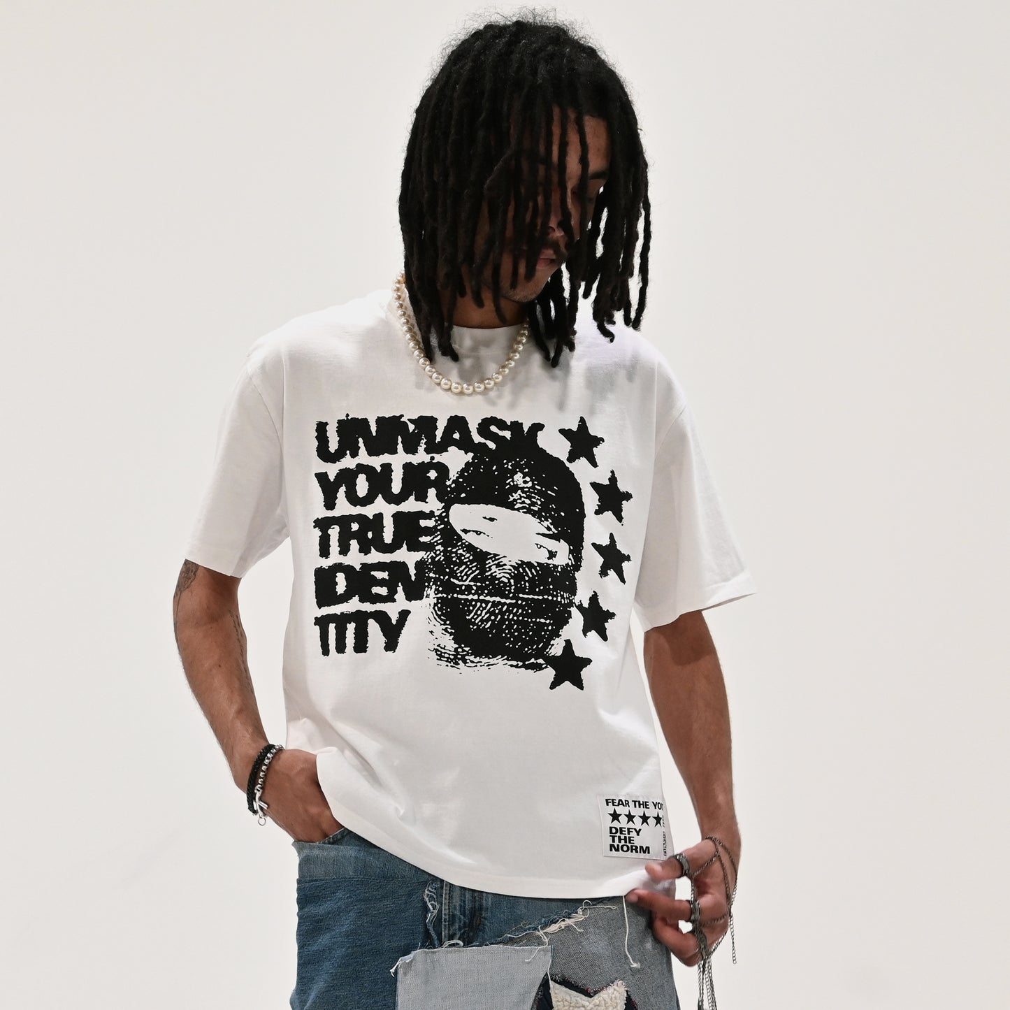 IDENTITY TEE